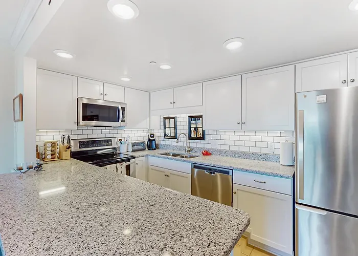 Apartment 9400 Bldg #401